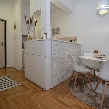 Sesame Διαμέρισμα Τρέμπινιε