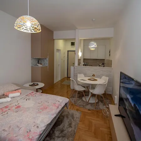 Sesame Διαμέρισμα